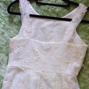 White Lace Sleeveless Dress